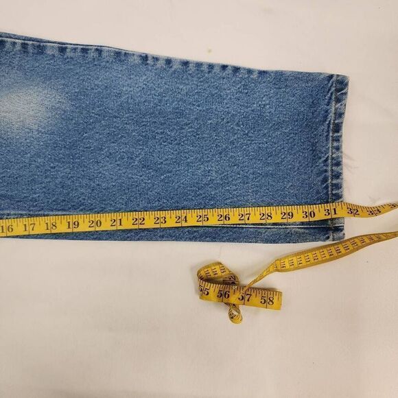 Carhartt Size 34 x 32 Men's Relaxed Fit Light Wash Blue Denim Jeans U - Picture 5 of 8